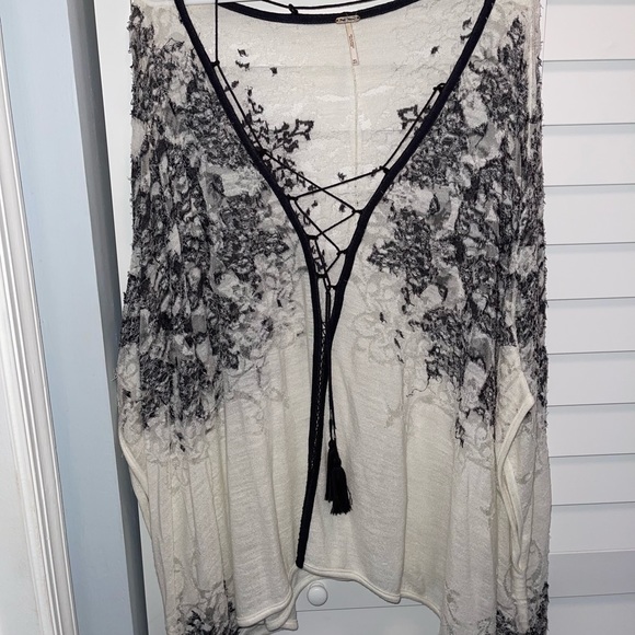 Free People top - Picture 1 of 4